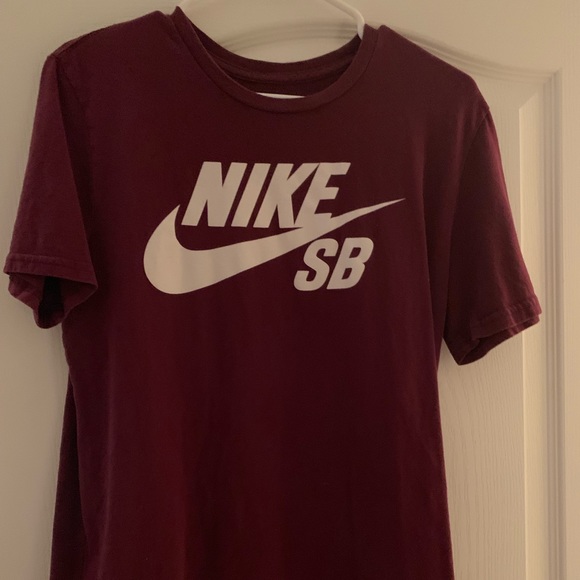 Nike Tops - Nike T-shirt